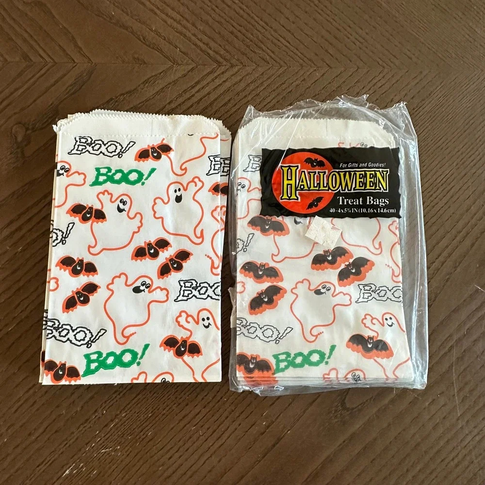 Vintage Halloween Paper Treat Bags Ghosts Bats Boo 50 Count AJM Packaging